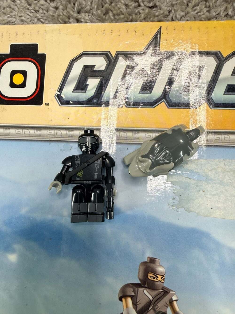KRE-O G.I. Joe Snake Eyes Minifigure with Timber Wolf